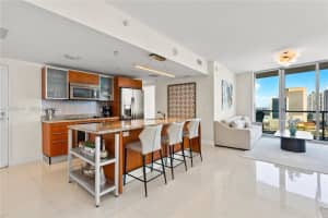 185 Sw 7th St 2611, Miami