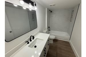 460 S Park Rd 6-110, Hollywood