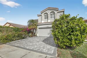 10755 Sw 17th Pl Davie, FL 33324 - MLS#A11967033