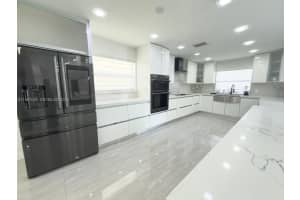 4801 W Park Rd Hollywood, FL 33021 - MLS#A11967039