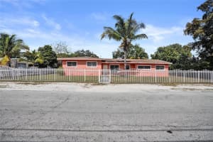 1775 Ne 147th St Miami, FL 33181 - MLS#A11967055