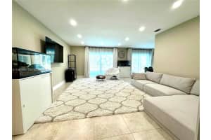 8203 Nw 37th St Coral Springs, FL 33065 - MLS#A11967060