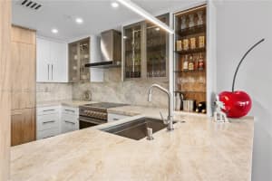 540 West Ave 911 Miami Beach, FL 33139 - MLS#A11967064