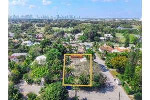 2880 Fairgreen Dr Miami Beach, FL 33140 - MLS#A11967084