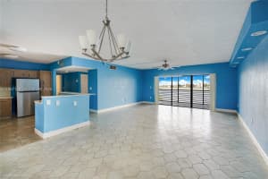 471 Ives Dairy Rd 402-3 Miami, FL 33179 - MLS#A11967100