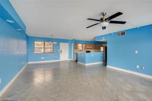 471 Ives Dairy Rd 402-3 Miami, FL 33179 - MLS#A11967100