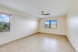 471 Ives Dairy Rd 402-3 Miami, FL 33179 - MLS#A11967100