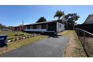 9620 Sw 9th Ter Miami, FL 33174 - MLS#A11967116