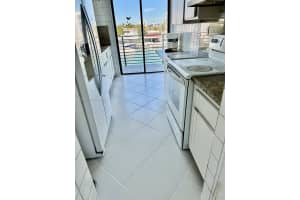 8100 Byron Ave 303 Miami Beach, FL 33141 - MLS#A11967189