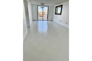 8100 Byron Ave 303 Miami Beach, FL 33141 - MLS#A11967189