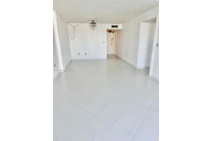 8100 Byron Ave 303 Miami Beach, FL 33141 - MLS#A11967189