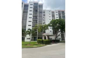 17021 Bay Rd , Sunny Isles Beach, FL 33160 - MLS#A11967207