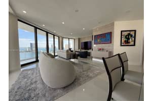 2800 Island Blvd 2804, Aventura