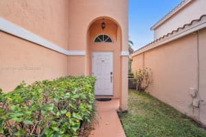 1054 Se 6th Ave Dania Beach, FL 33004 - MLS#A11967234