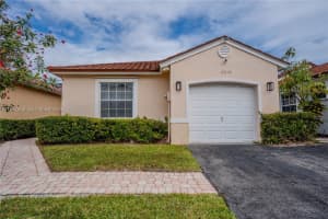17235 Nw 7th St, Pembroke Pines