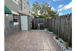 5150 Lake Loop Rd Cooper City, FL 33330 - MLS#A11967311