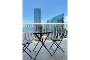 1200 Brickell Bay Dr 4217, Miami