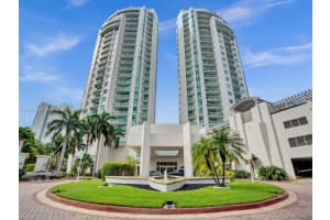 19400 Turnberry Way 1012, Aventura