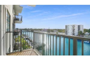 8024 Tatum Waterway Dr 5d Miami Beach, FL 33141 - MLS#A11967370