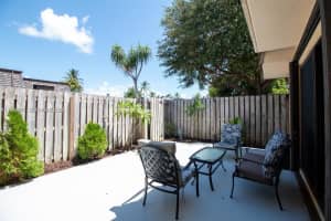 351 Lake Arbor Dr Palm Springs, FL 33461 - MLS#A11967375