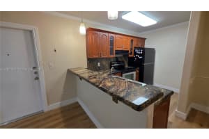 7829 Miller Dr APT B104, Miami, FL 33155, - MLS#A11967382