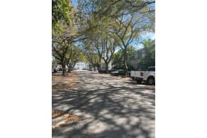 427 Santander Ave 101 Coral Gables, FL 33134 - MLS#A11967420