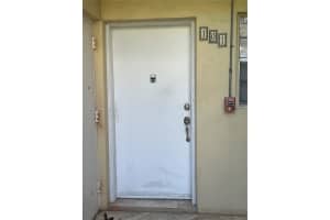 427 Santander Ave 101 Coral Gables, FL 33134 - MLS#A11967420