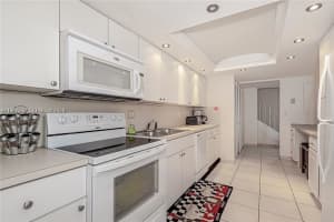 2304 Ne 7th St 27 Hallandale Beach, FL 33009 - MLS#A11967440