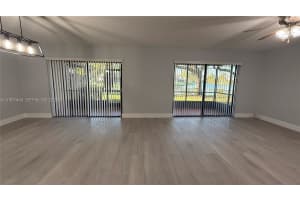 223 Lakeside Cir 223 Sunrise, FL 33326 - MLS#A11967449