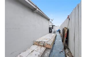 9560 Nw 32nd Ave Miami, FL 33147 - MLS#A11967472