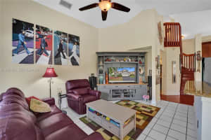 2932 Oak Park Cir Davie, FL 33328 - MLS#A11967482