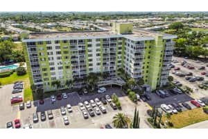 4400 Hillcrest Dr 720c Hollywood, FL 33021 - MLS#A11967519