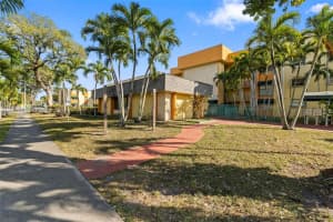 606 W 81st St APT 302, Hialeah, FL 33014, - MLS#A11967544