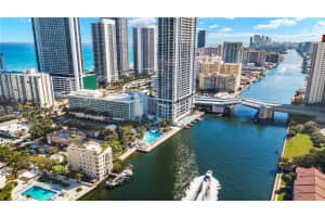 12 Seacrest Pkwy 3 Hollywood, FL 33019 - MLS#A11967547