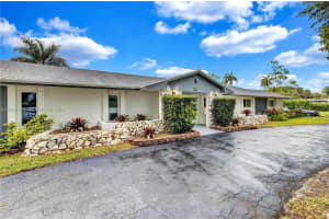 3211 Calle Largo Dr Hollywood, FL 33021 - MLS#A11967570