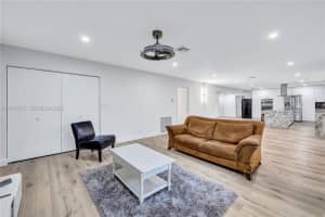 3211 Calle Largo Dr Hollywood, FL 33021 - MLS#A11967570