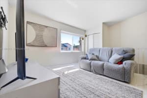 8027 Lake Dr 201 Doral, FL 33166 - MLS#A11967670