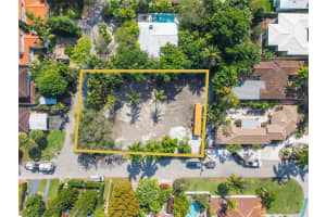 2880 Fairgreen Dr , Miami Beach, FL 33140 - MLS#A11967675