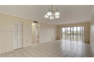 10155 NW 9th St Cir # 4-401, Miami, FL 33172, - MLS#A11967679