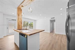 7511 S Oriole Blvd 201 Delray Beach, FL 33446 - MLS#A11967700