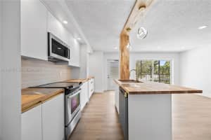 7511 S Oriole Blvd 201 Delray Beach, FL 33446 - MLS#A11967700