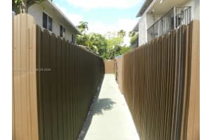 15690 Sw 82nd Cir Ln 9-1 Miami, FL 33193 - MLS#A11967701