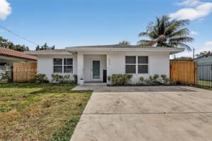 574 NW 98th St, Miami, FL 33150, - MLS#A11967732