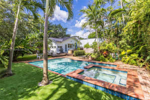 665 Ne 120th St Biscayne Park, FL 33161 - MLS#A11967752