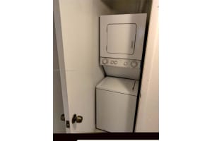 5033 Nw 7th St 101, Miami