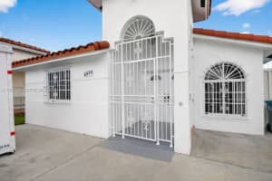 8859 Nw 110th Ln Hialeah Gardens, FL 33018 - MLS#A11967784