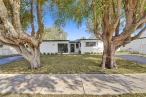 2241 Nw 172nd Ter Miami Gardens, FL 33056 - MLS#A11967797