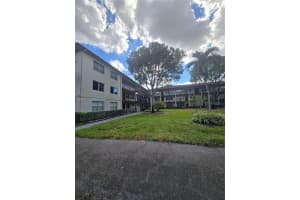 13500 Sw 1st St 202u, Pembroke Pines