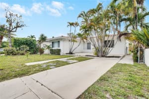 9372 Abbott Ave Surfside, FL 33154 - MLS#A11967828