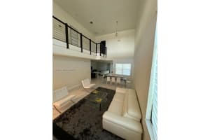 10376 Nw 76th Ter Doral, FL 33178 - MLS#A11967840